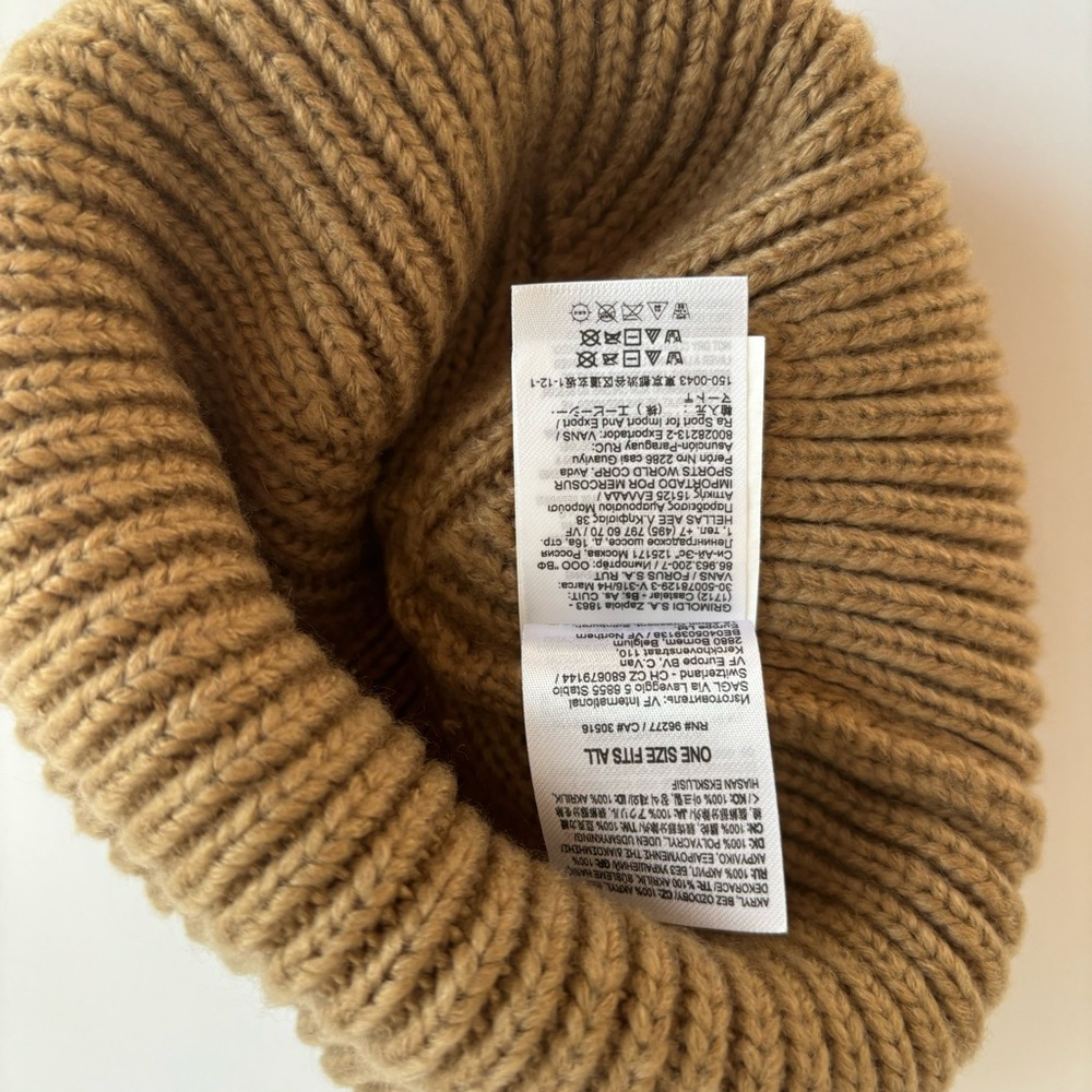 VANS Off the Wall Beige Knit Fold Over Beanie Cap 2022 EUC‎ - Picture 9 of 11